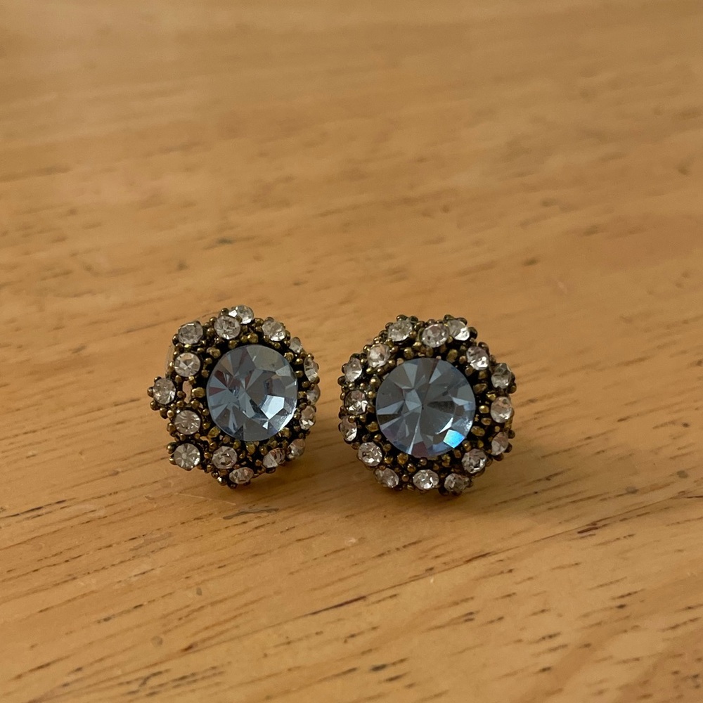 Francesca’s stud earring